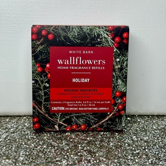Bath & Body Works Wallflowers Refill Holiday Christmas Winter Refills 2 Pack NWT - Picture 2 of 3